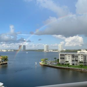 Meet your Posher, Maureen